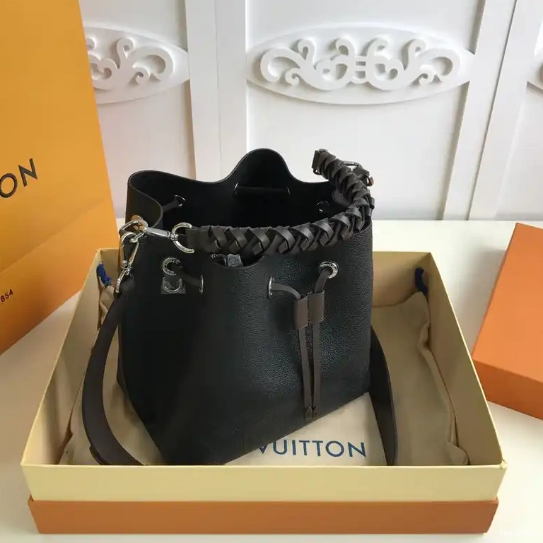 Fashionrep LV 20B570177 Bags 0602